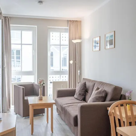 Ostseeurlaub Mit Balkon In Apartment Sellin (Rugen)